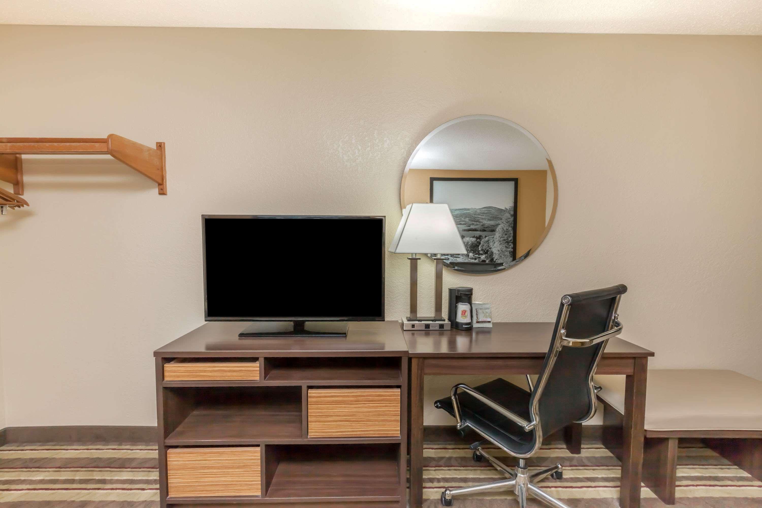 Hotel Super 8 By Wyndham Latham - Albany Airport Extérieur photo